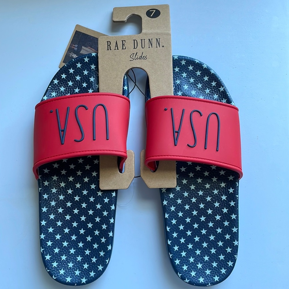 NWT Rae Dunn USA Slides Size 7